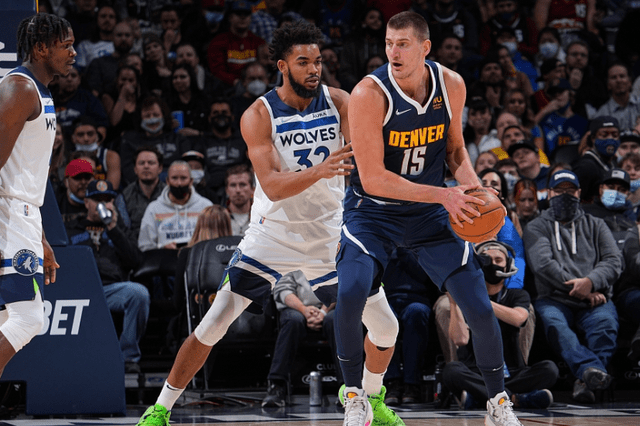 比分紧咬时 比分紧咬时