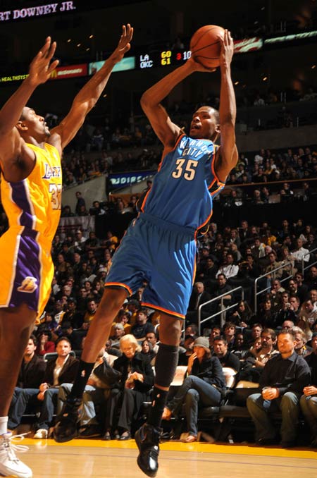 返回更衣室 返回更衣室